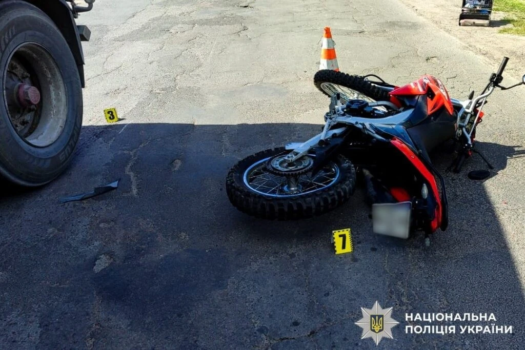 Трагедія у Рокитному: зіткнення з вантажівкою забрало життя 18-річного хлопця