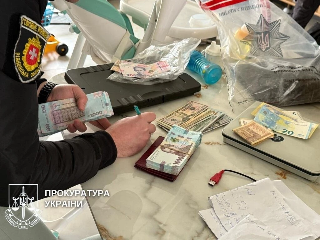 Мільйонні арешти та пів тонни контрафакту: на Рівненщині судитимуть тютюнових ділків