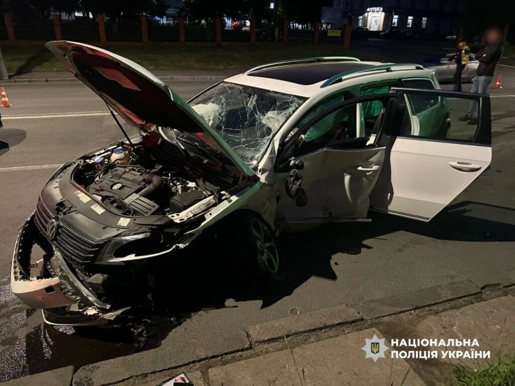 Троє постраждалих у вечірній аварії на вулиці Київській